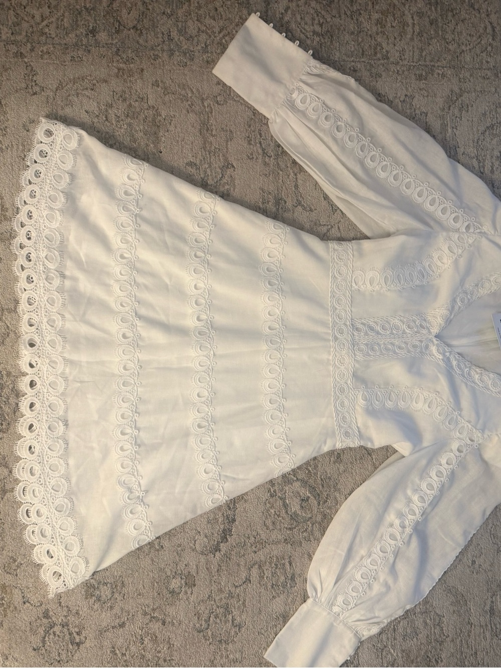 Long-Sleeve Cream Lace V-Neck Mini Dress - Picture 3 of 4